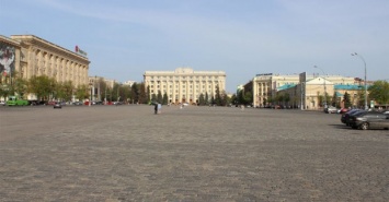 На площади Свободы на несколько дней перекроют проезд