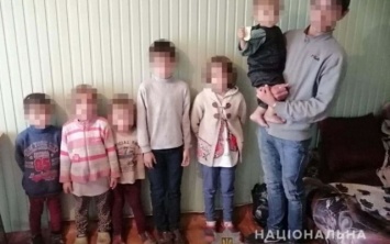 В Суворовском районе обнаружили голодных детей и без теплой одежды