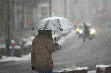 Резкое похолодание и мокрый снег: в Украине заканчивается бабье лето