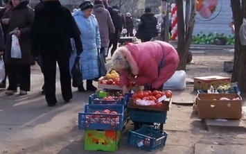 На Днепропетровщине полиция изъяла продукты на стихийных рынках
