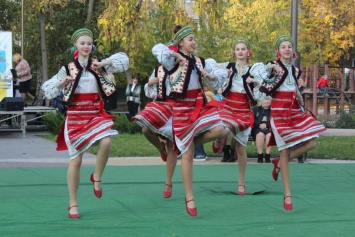День освобождения в Мелитополе отмечали танцами и песнями (ФОТО, ВИДЕО)