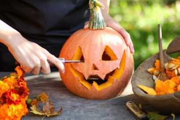 Как сделать Хэллоуинскую тыкву своими руками: советы, инструкция, образцы