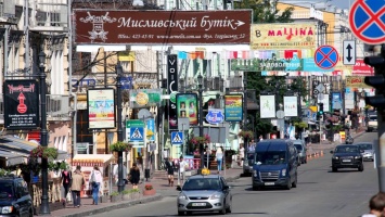 Киев теряет сотни миллионов на уличной рекламе: кто виноват и причем тут партия Порошенко