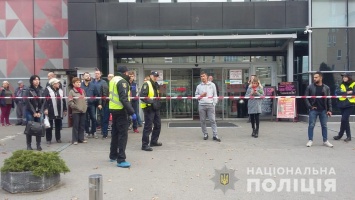 Кто есть кто в разборках возле харьковского супермаркета. Комментарий полиции (видео)