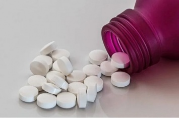 Названы сочетания лекарств и продуктов, которые могут оказаться смертельными
