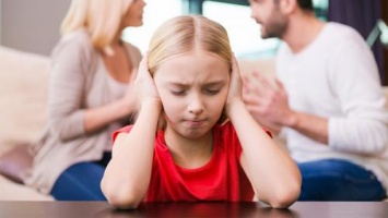 Ссорятся родители - болеет ребенок. Как скандалы в семье разрушают здоровье детей