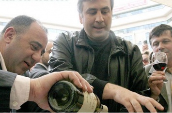 Вино от Саакашвили: цена за бутылку зашкаливает