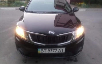 В Запорожье со двора угнали автомобиль «Kia Rio»: просят помощи в поиске