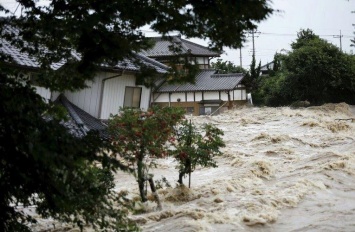 В Японии почти 4,5 тысяч человек не могут вернуться домой после тайфуна