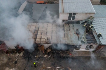 «Пламя сумасшедшее»: масштабный пожар в Днепре