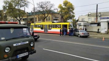 Водитель трамвая смотрела, будто в пустоту: ДТП в Одессе, - ФОТО