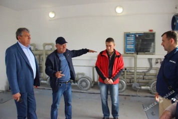 Жители села в Одесской области подключают свои дома к центральной канализации