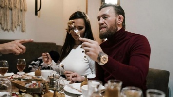Котлеты по-киевски - вкусно: Конор Макгрегор опубликовал фото из украинского ресторана