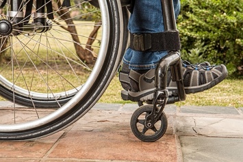 Ничего святого: в Мелитополе вор украл коляску у инвалида