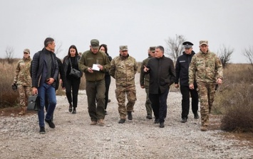 Аваков приехал к Азову в Мариуполь