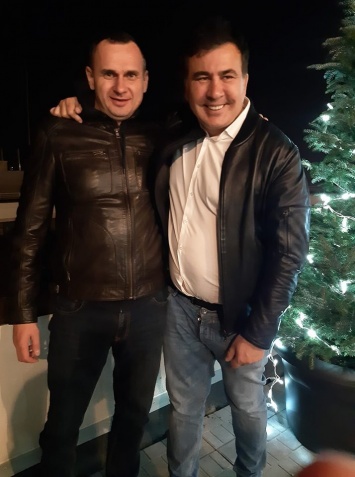 ''Мы вас теряем'': Сенцов на новоселье у Саакашвили вызвал ажиотаж в сети