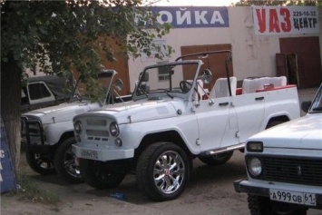 «Настоящие мужики за руль не сядут»: В сети раскритиковали лакшери-тюнинг УАЗ-469