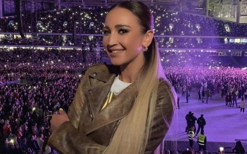 Российская певица Оля Бузова поделилась горячими фото, которые вызвали бурную реакцию у ее поклонников в сети