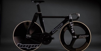 Lotus построил карбоновый велосипед