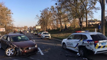 В Ровно водитель протаранил полицейскую машину, трое пострадавших