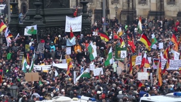 В Дрездене объявили "нацистскую чрезвычайную ситуацию"