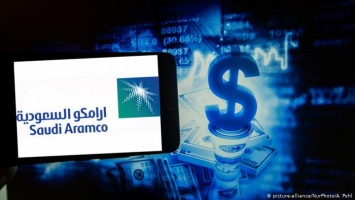 Саудовскому нефтяному гиганту Aramco разрешили выйти на биржу