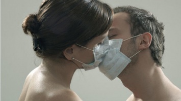 7 заболеваний, которые передаются при поцелуе