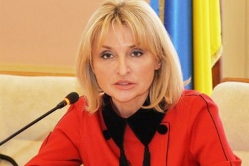 Нардеп Луценко собралась сдать мандат: СМИ узнали подробности