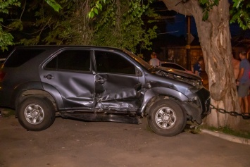 ДТП в Днепре: на Светлова Lanos столкнулся с Toyota и врезалась в Matiz