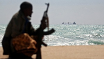 У берегов Бенина пираты напали на норвежское судно и захватили девятерых матросов
