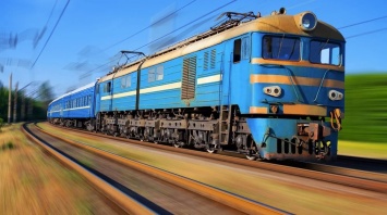 Поезд «Днепр - Киев» застрял в пути на 2 часа