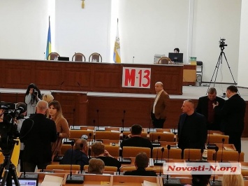 Депутат призвал к ремонту дороги на Николаевщине и рассказал коровах, слушающих Моцарта