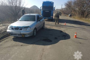 Возле моста, соединяющего Северодонецк и Лисичанск, случилось ДТП: есть пострадавший