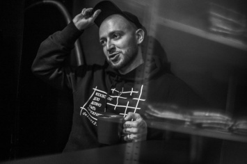 Российский рэпер Оксимирон наконец представил новый трек - на второй раунд онлайн-баттла на Хип-хоп ру
