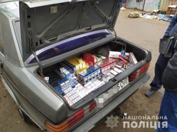 В Кривом Роге полиция конфисковала 3 тысячи пачек безакцизных сигарет