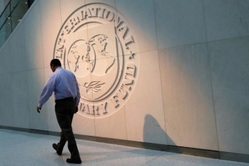 Миссия МВФ отложила визит в Украину, - СМИ