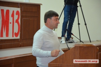 Депутат обвинил губернатора Стадника в подкупе и угрозах