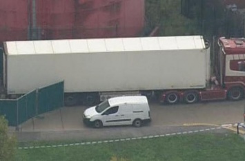 Британские полицейские идентифицировали всех 39 погибших, найденных в грузовике