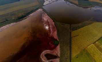 Красная вода и вымершее село: в сети опубликовали 3D панораму Утлюкского лимана