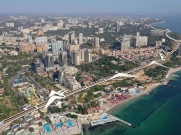 Проект будущего: в Одессе предложили построить набережную-эстакаду с трамваем вдоль пляжей