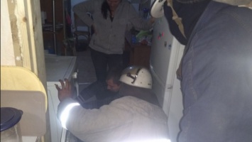 На Харьковщине мальчик застрял в стиральной машине - доставали спасатели