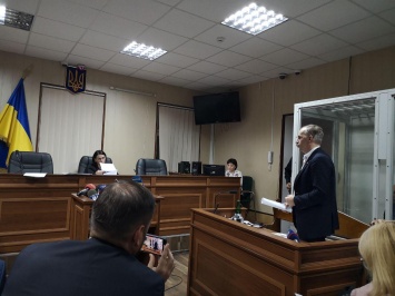 Суд над святошинским стрелком. Прокурор требует содержания под стражей без права залога. Фото