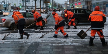 Дворники, метлы и лопаты больше не нужны: городские улицы будут убирать роботы. Фото