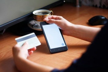 Запорожские мошенники изобрели способ обналичить ваши деньги через свой телефон (ФОТО)
