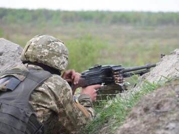 Обстановка на Донбассе накаляется: боевики 11 раз обстреляли ВСУ, ранен украинский военный