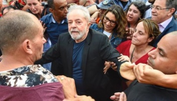 Экс-президент Бразилии вышел на свободу после 18 месяцев тюрьмы