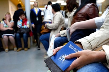 Боле 5 миллионов украинцев хотят покинут страну в поисках лучшей работы