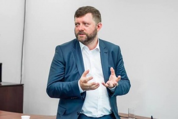 Кто такой Александр Корниенко и как он насмешил с "секси"-партией "Слуга народа"