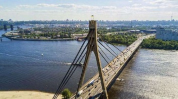 В Киеве ограничат движение на Северном мосту