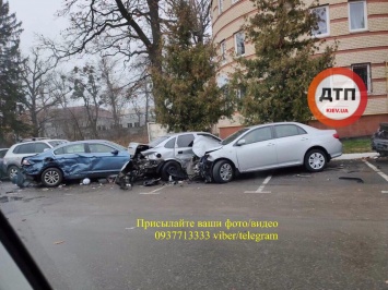 ДТП под Киевом: пьяная девушка на джипе разбила шесть авто